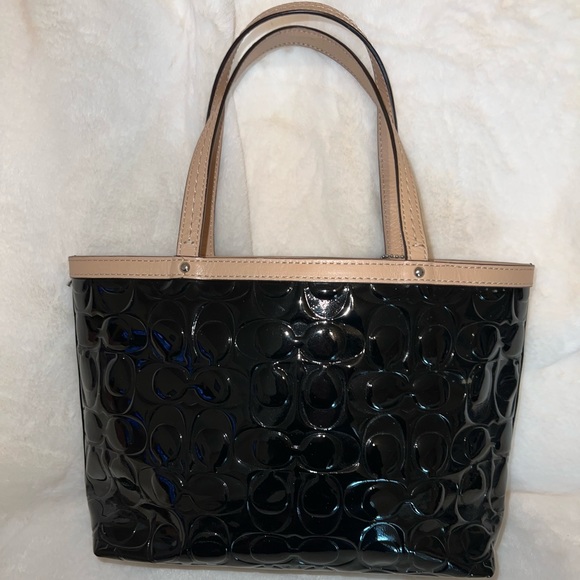 Black patent leather Coach purse - Picture 2 of 7